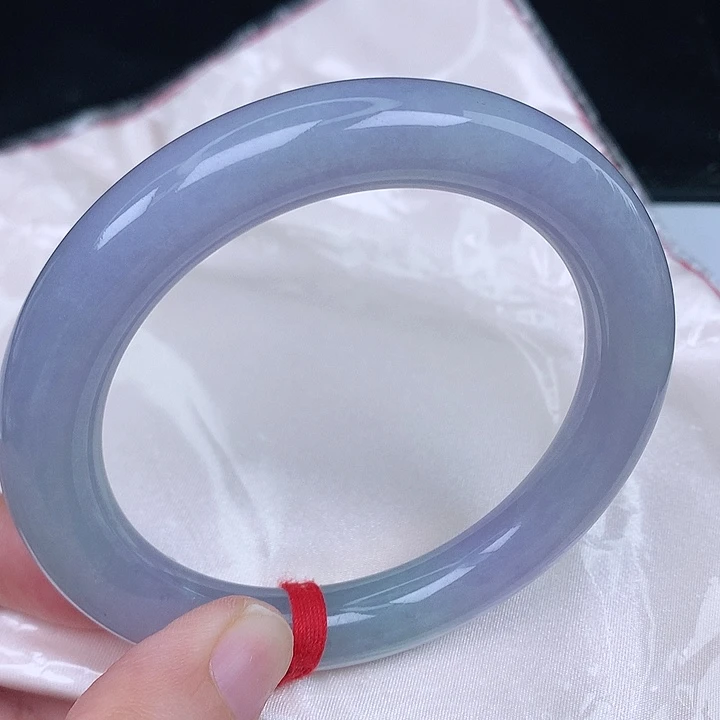 未镶嵌手镯（圆镯）翡翠天然