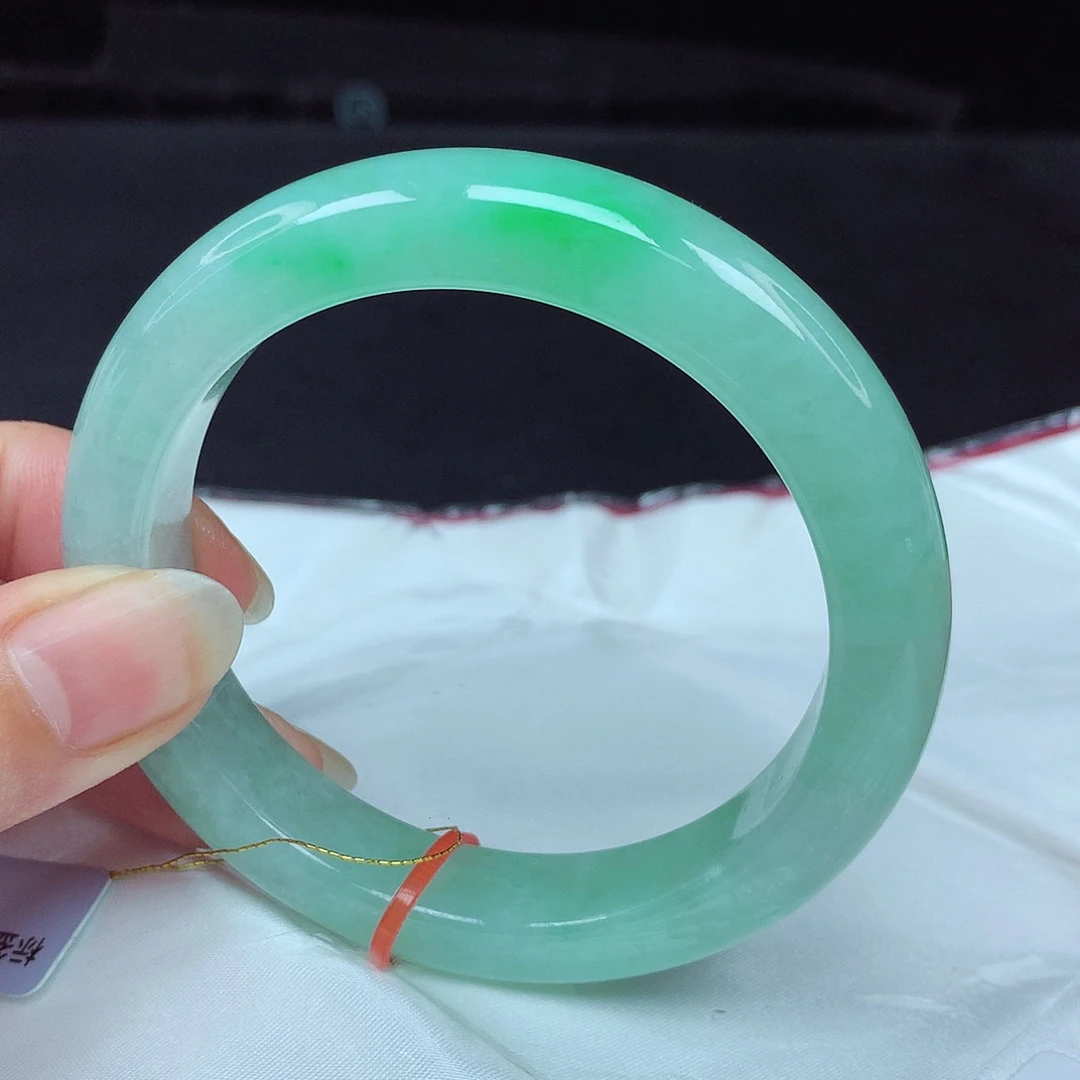 翡翠手镯未镶嵌57.5圈469