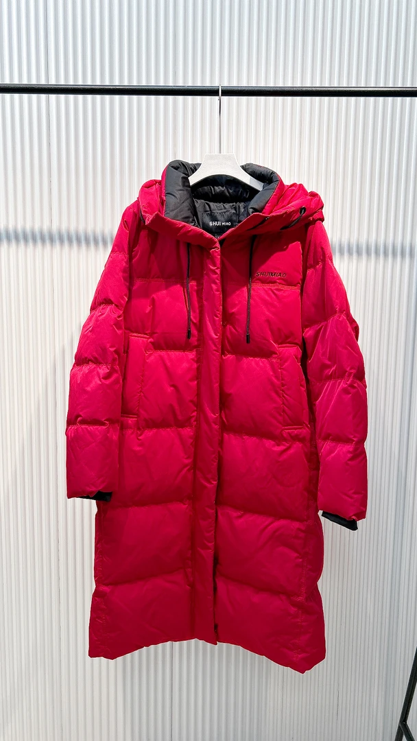水淼/2025冬季新款时尚绣字母羽绒服  41673