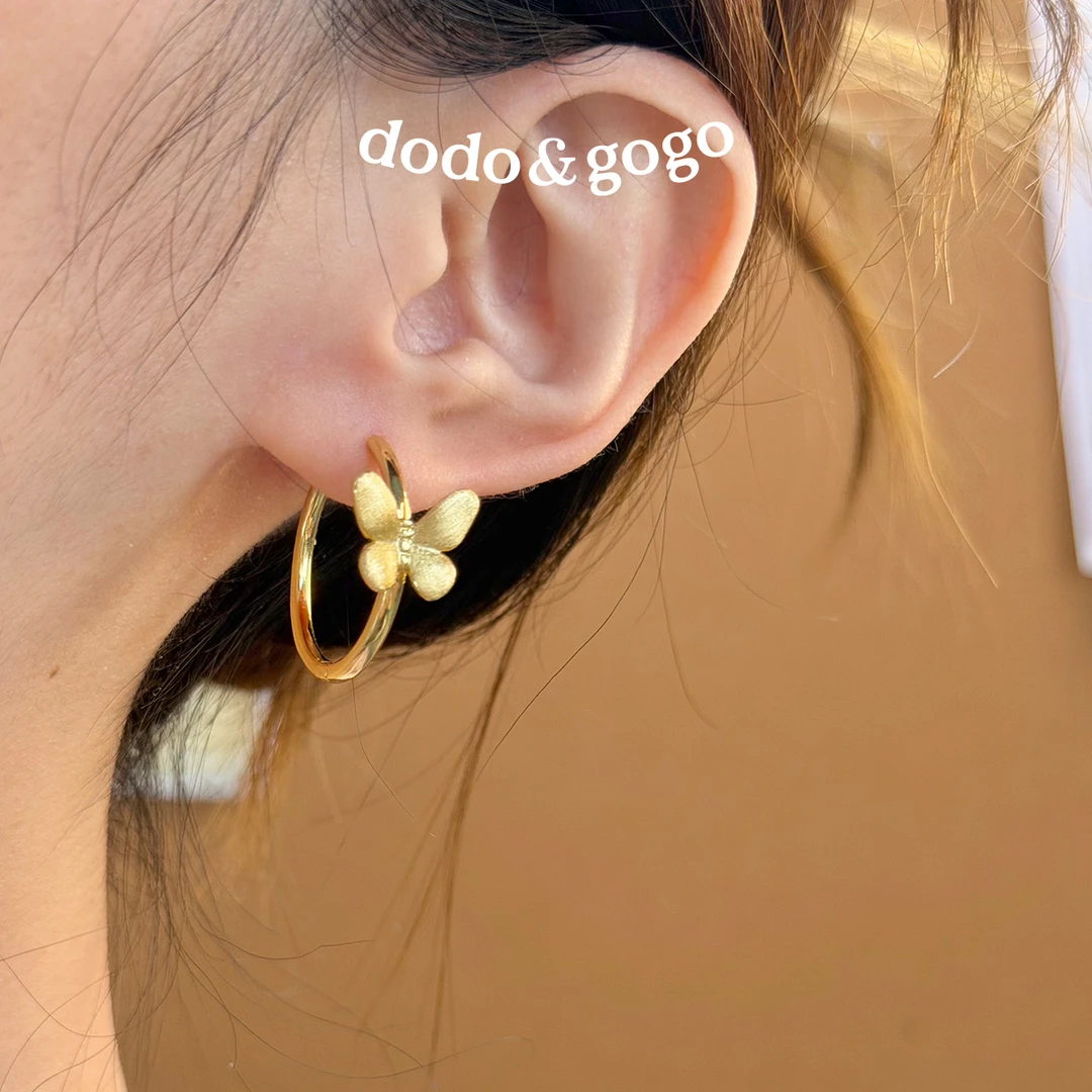 DODOGOGO 合金耳饰 拉丝蝴蝶耳圈气质时尚百搭甜美精致复古耳环女