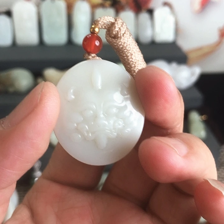 和田玉（糖玉）未镶嵌颈饰