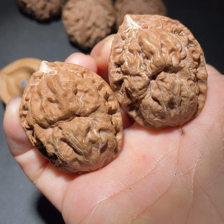 文玩核桃把件东北楸子小雪27