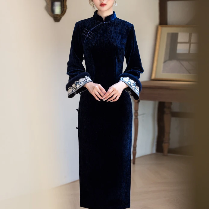 蓝色丝绒加绒国风气质长款长袖改良旗袍冬季厚款女新中式复古秋冬