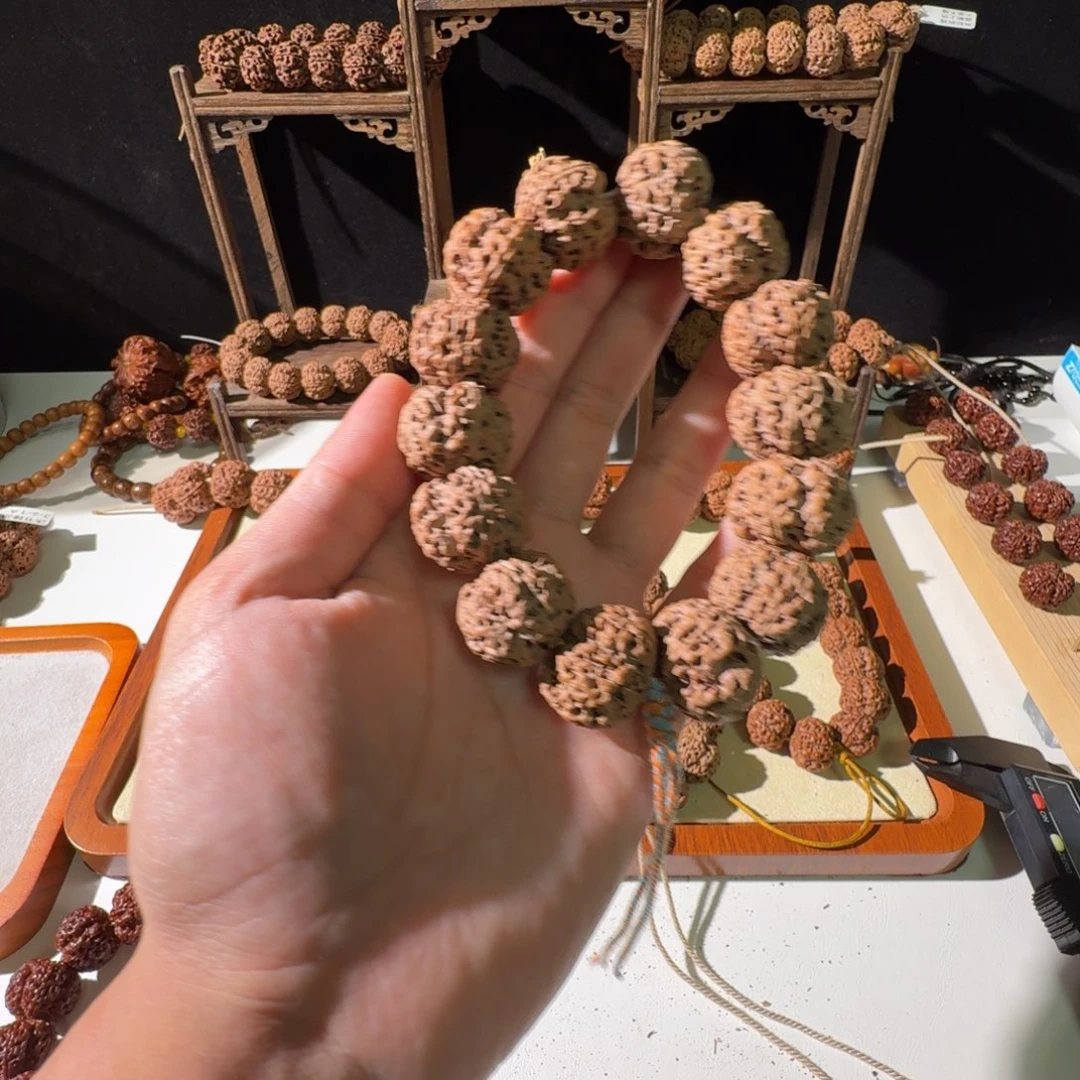 金刚菩提手串24尺寸梅花