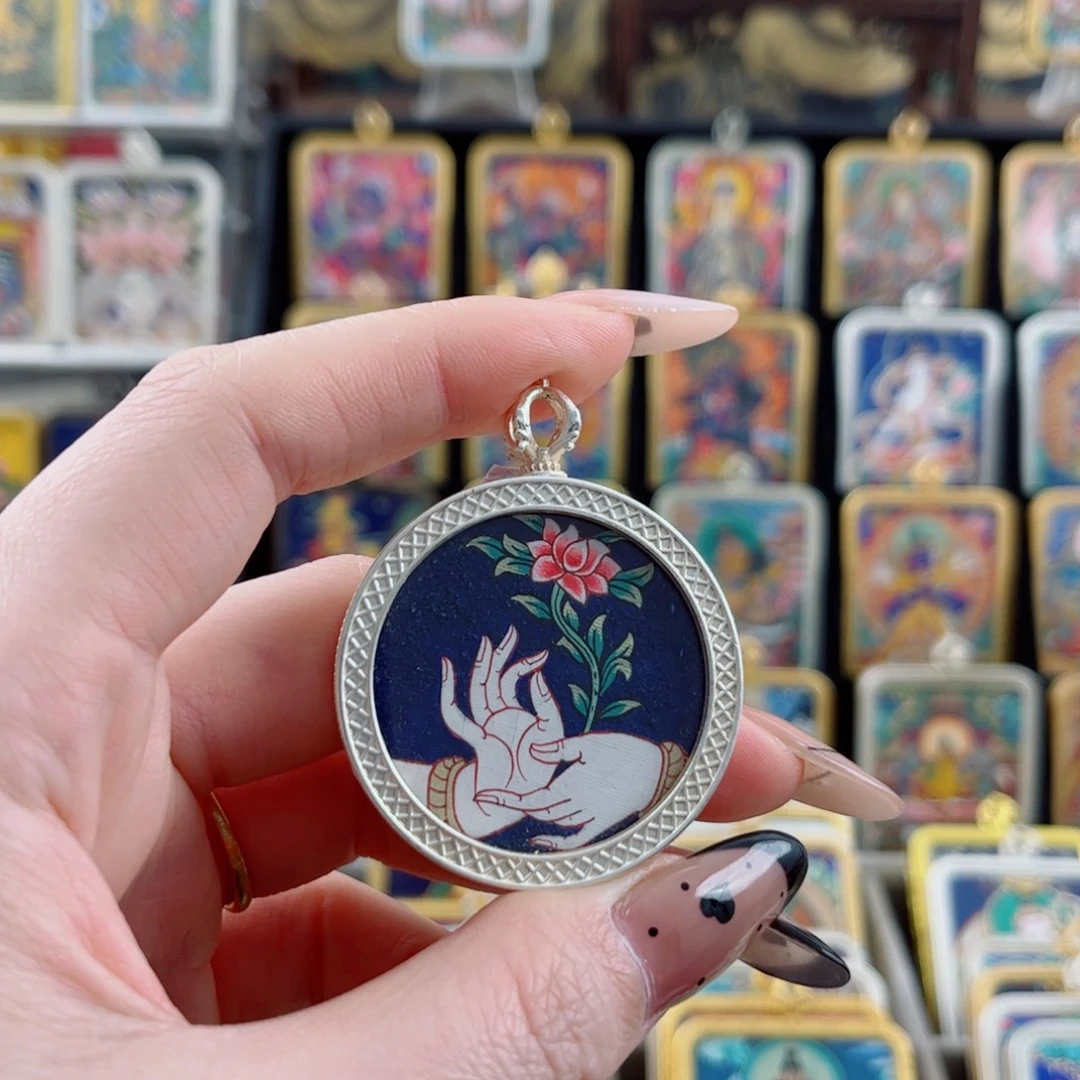 吊坠手拈花 纯手绘唐卡