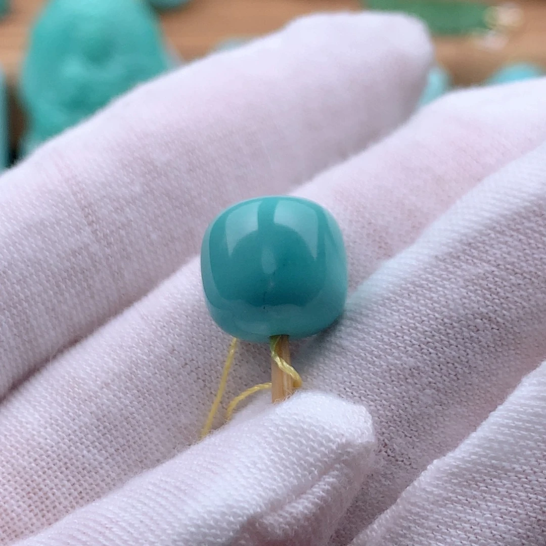 未镶嵌绿松石珠宝奇石卖****孩