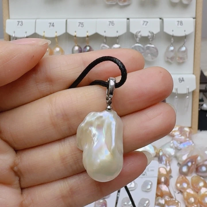 颈饰淡水珍珠未镶嵌