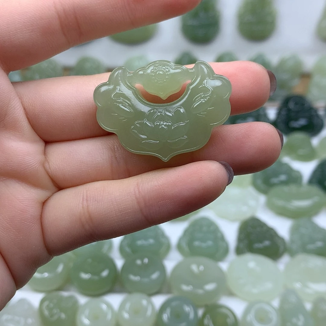 【闪购商品】颈饰未镶嵌和田玉