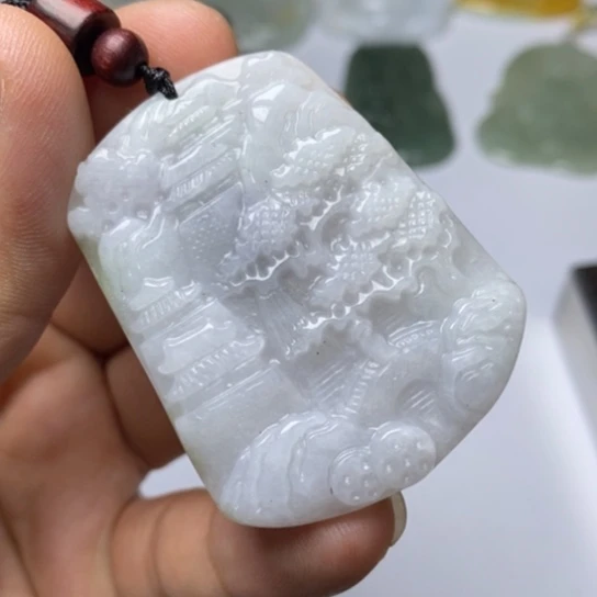 翡翠未镶嵌颈饰翡翠