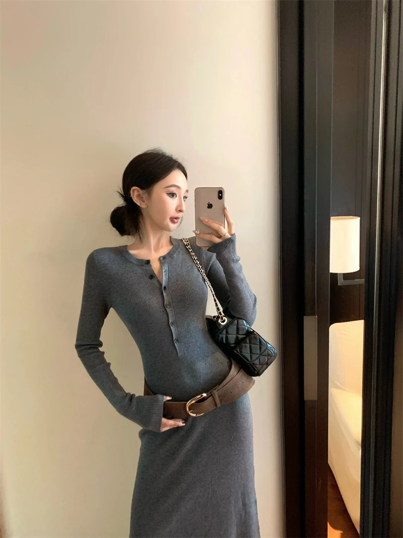 复古时尚气质修身设计感秋冬针织毛衣长袖连衣裙打底长款#A738#