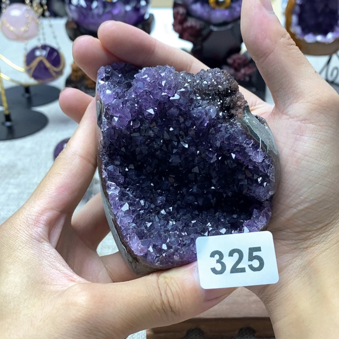 未镶嵌水晶大型摆件（非配饰）