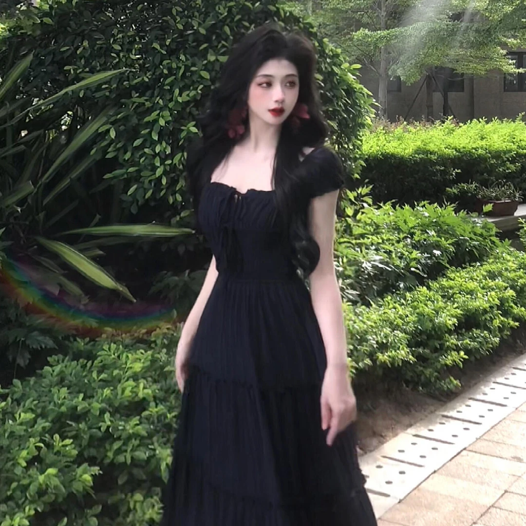 法式气质赫本风黑色方领收腰显瘦连衣裙子女夏天巨好看高级感长裙