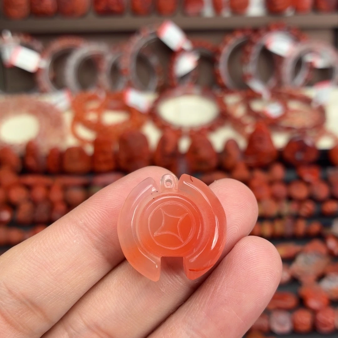 南红玛瑙未镶嵌颈饰吊坠