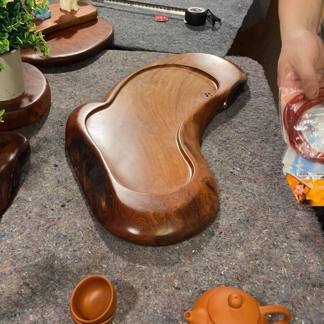 一**侯缅花随形实木茶盘