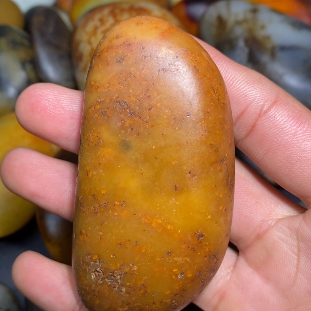 和田玉未镶嵌珠宝奇石