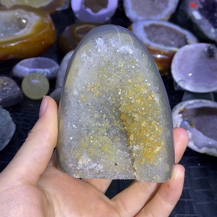 珠宝半成品水晶未镶嵌晶镇