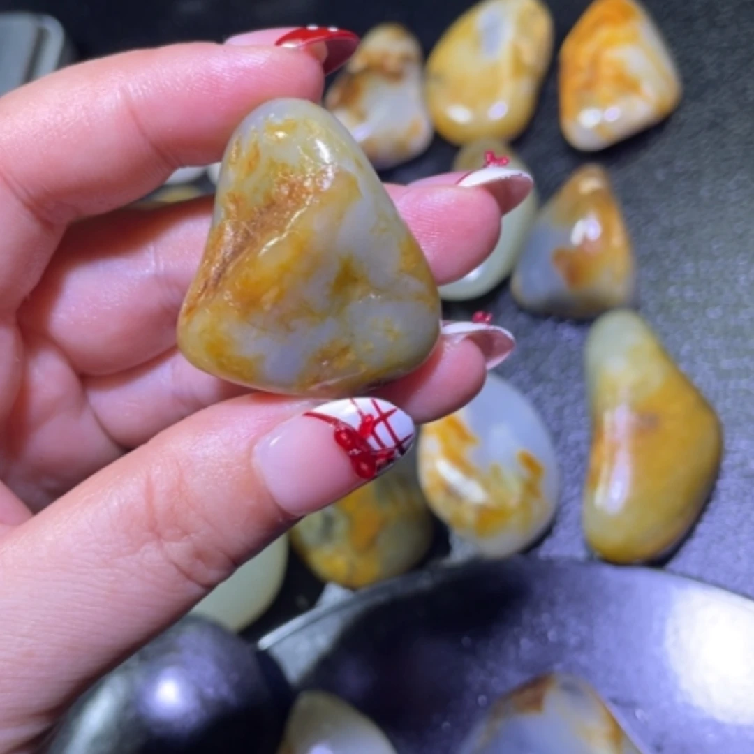 【闪购商品】颈饰未镶嵌和田玉