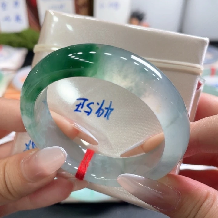 翡翠未镶嵌手镯49.5圈
