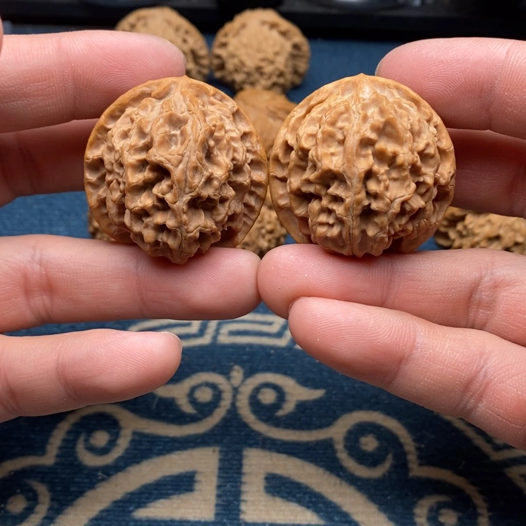 核桃把件三八苹果园