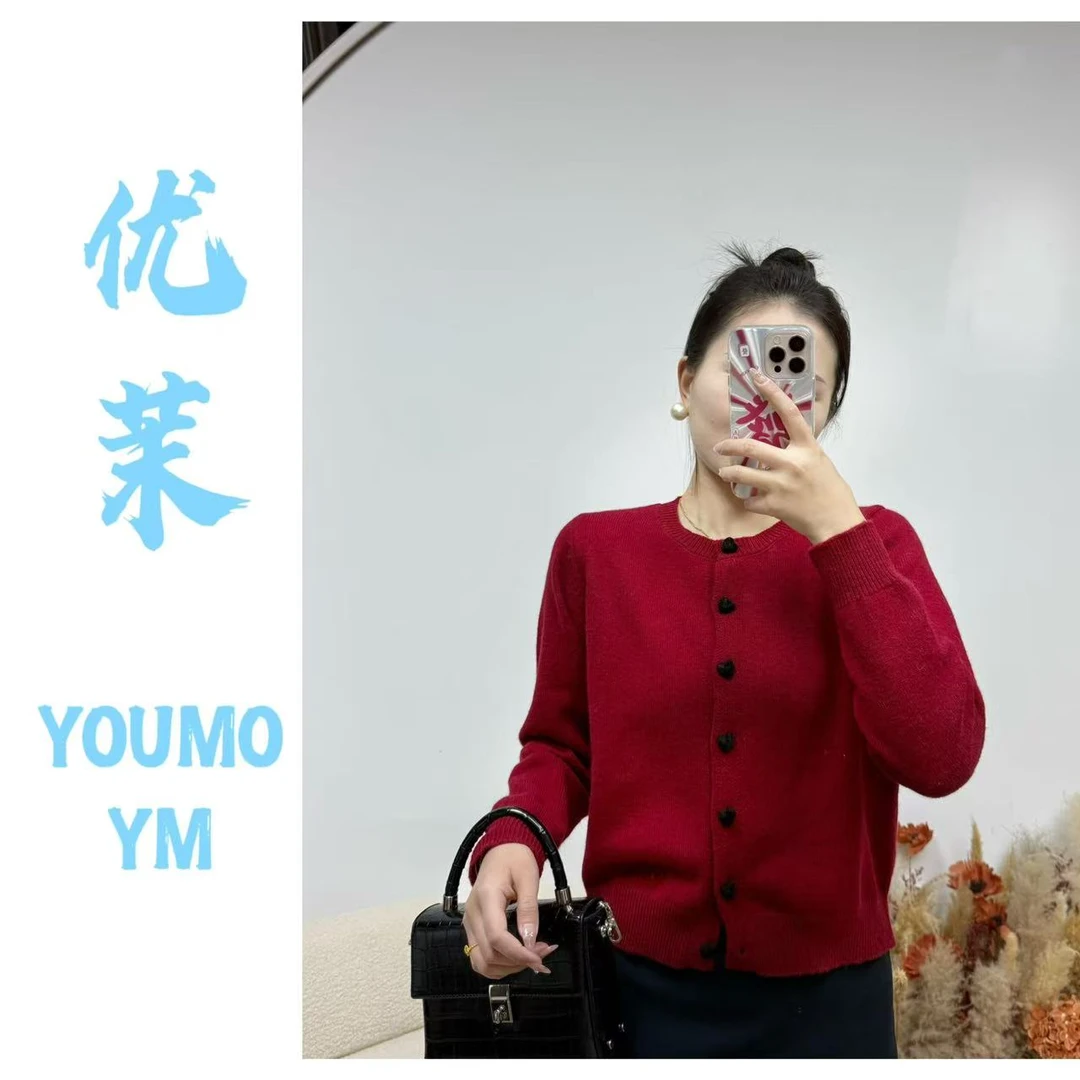 优茉YOUMOYM【新款爱心扣】春天必备款毛衣