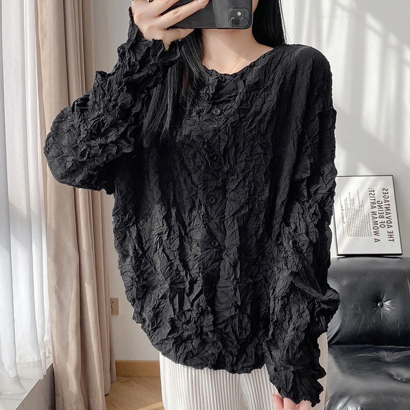 三宅风褶皱外套乱褶高级感圆领长袖女秋季新款气质纯色单排扣上衣