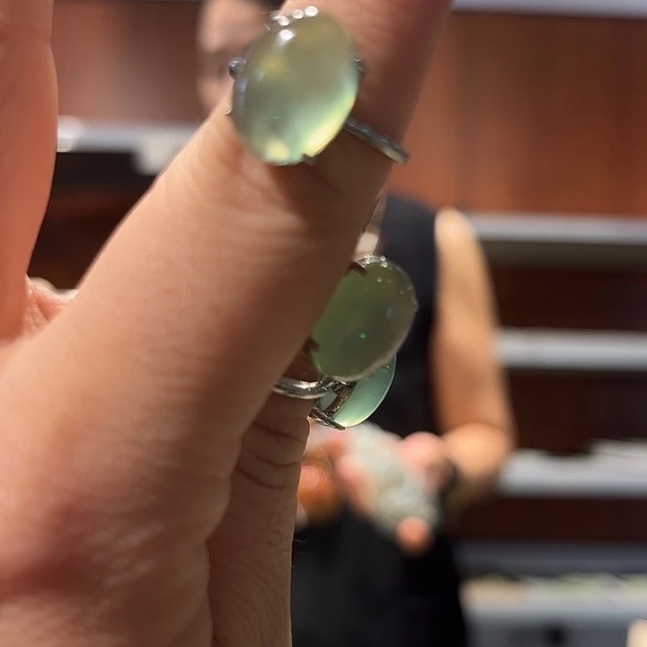 岫玉未镶嵌毛衣链