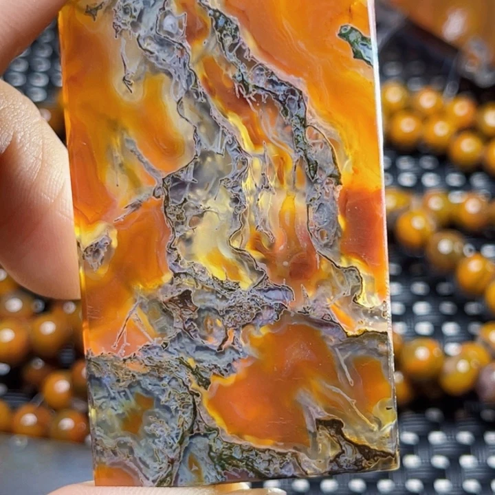 玛瑙/玉髓颈饰未镶嵌行*