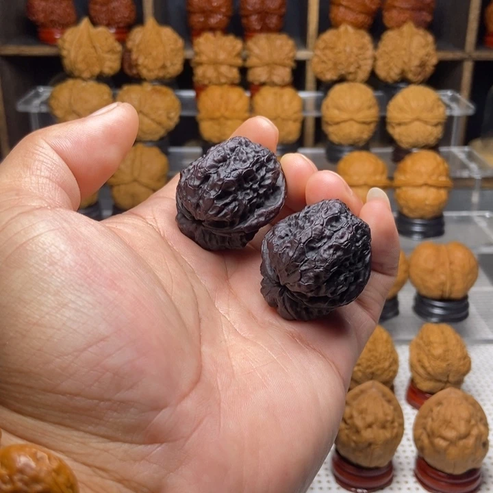 M***i吊坠桃核4霸王枪金蟾