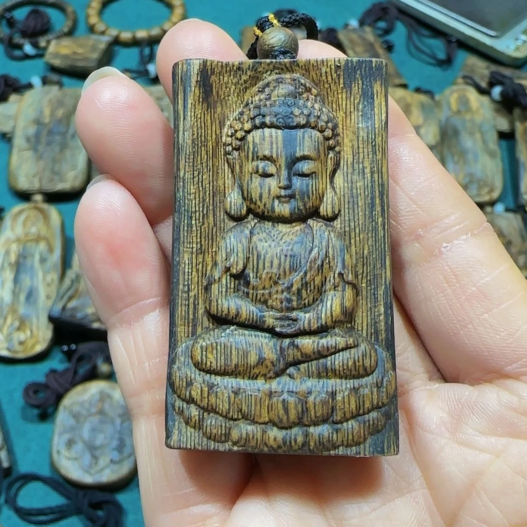 沉香吊坠海南白奇乌身老料宝宝佛13克带绳