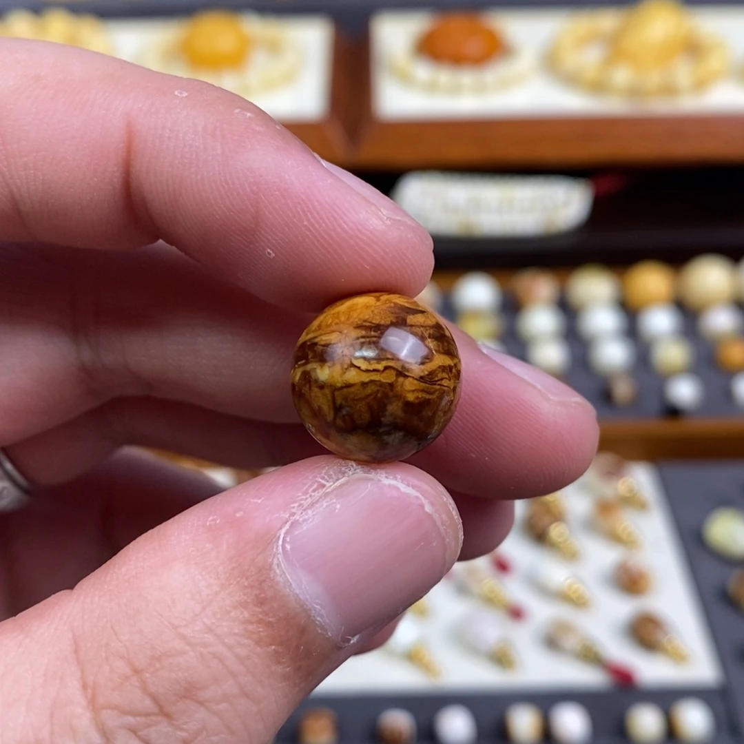 蜜蜡未镶嵌裸石配饰圆珠尺寸15.7