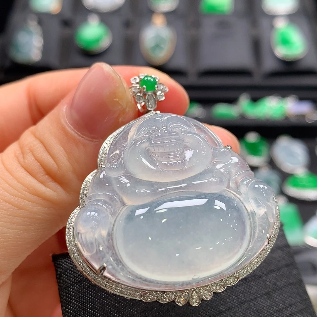 翡翠18K金镶嵌颈饰佛公