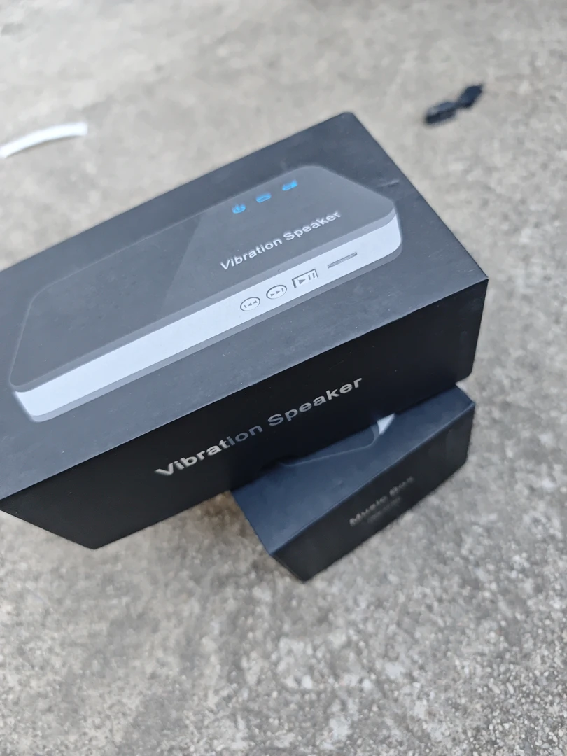 8新  坏音箱两盒的价格不挑颜色。