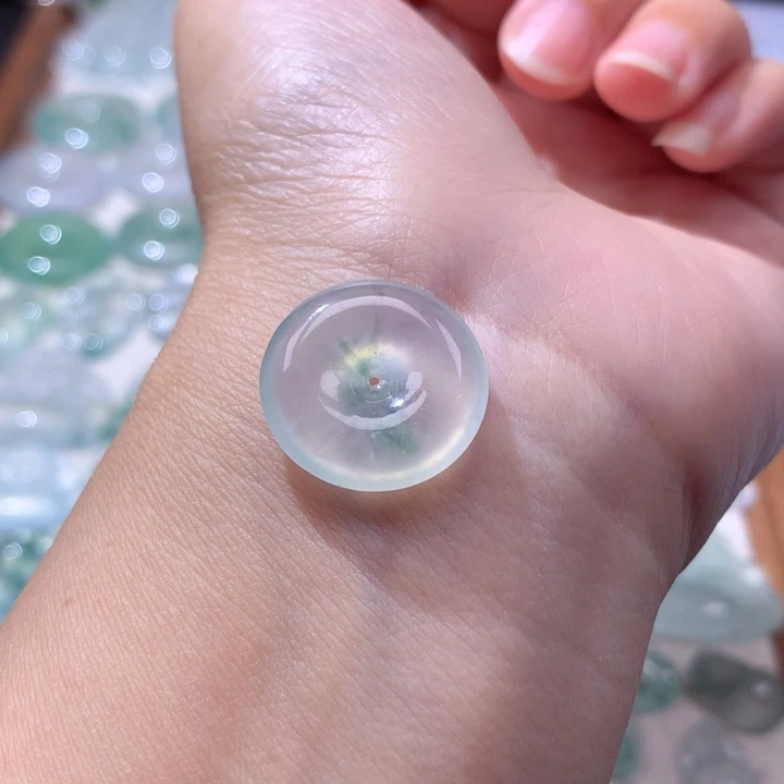 颈饰未镶嵌翡翠冰种飘花平安扣