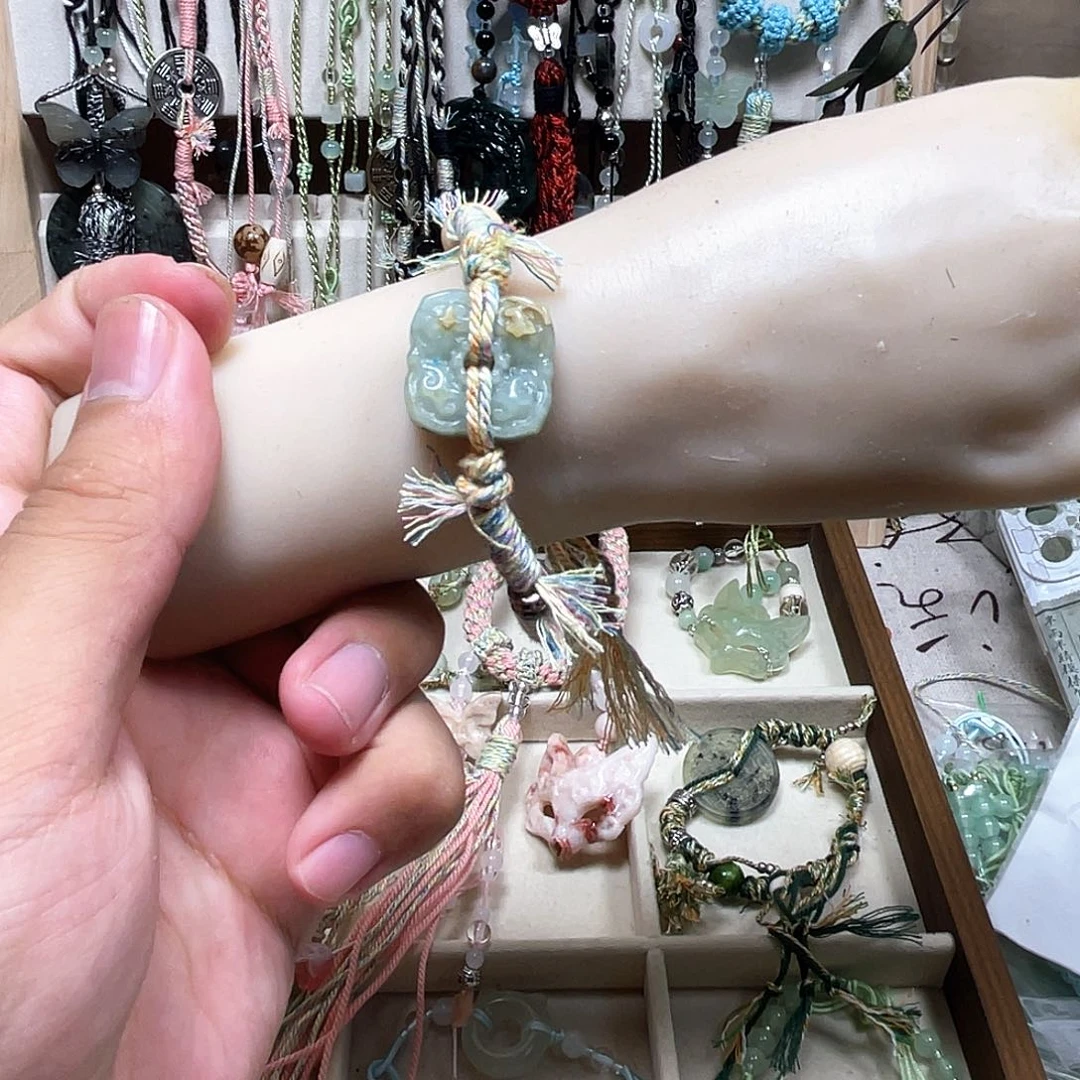 合金蛇纹石玉颈饰