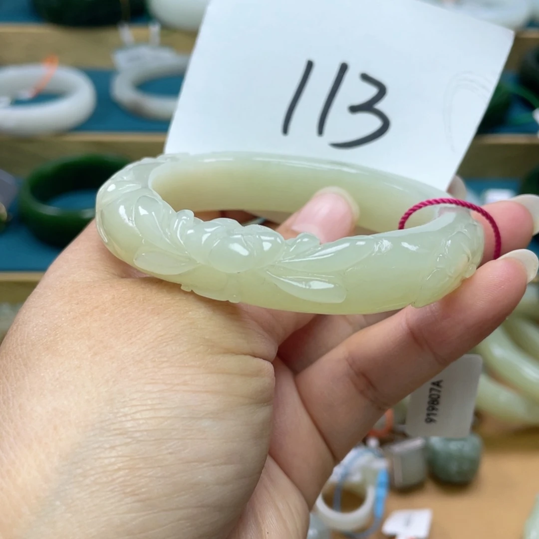 未镶嵌手镯和田玉圈口56