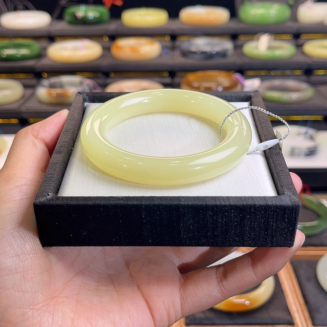 和田玉未镶嵌手镯黄口圆条