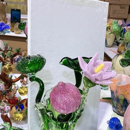 琉璃花瓶高45厘米宽9厘米