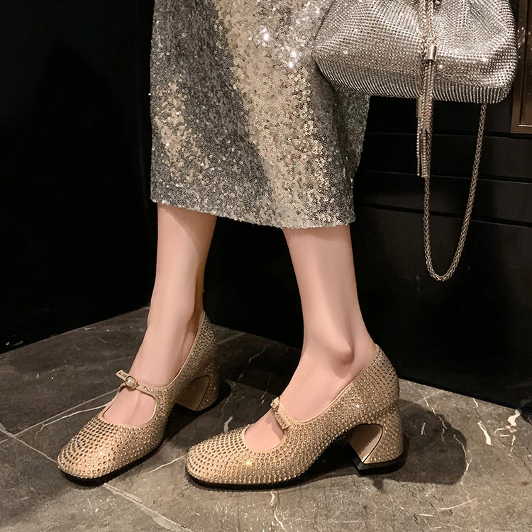 方头小众时髦浅口真皮单鞋2025年春季时尚粗跟水钻软底百搭高跟鞋