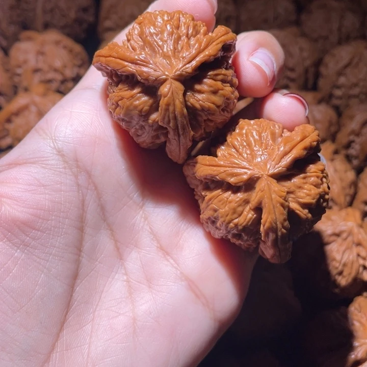 葱***儿吊坠桃核小妹拼接三棱