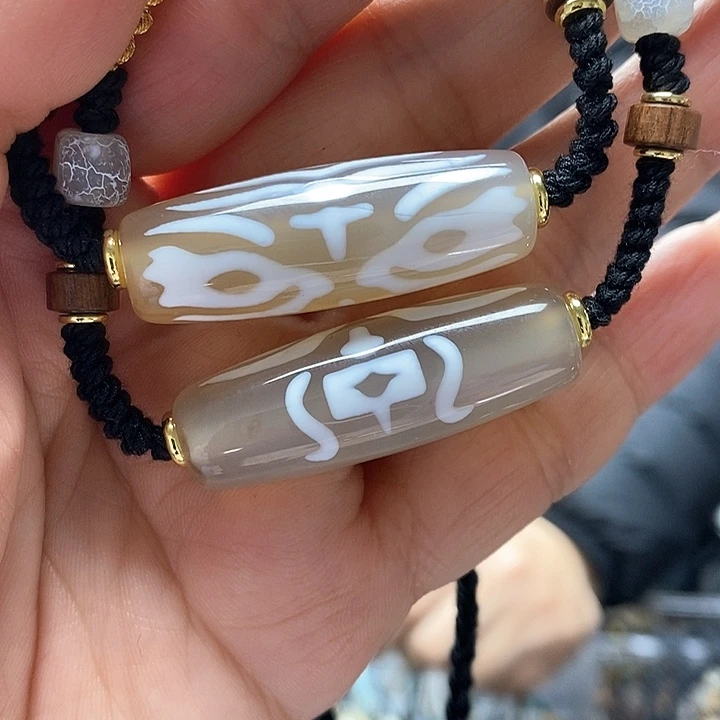 玛瑙/玉髓颈饰合金