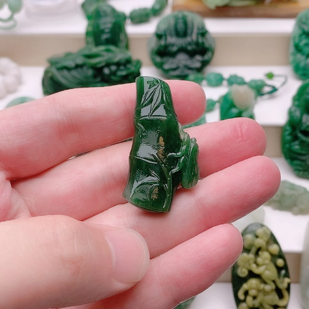 独山玉未镶嵌吊坠