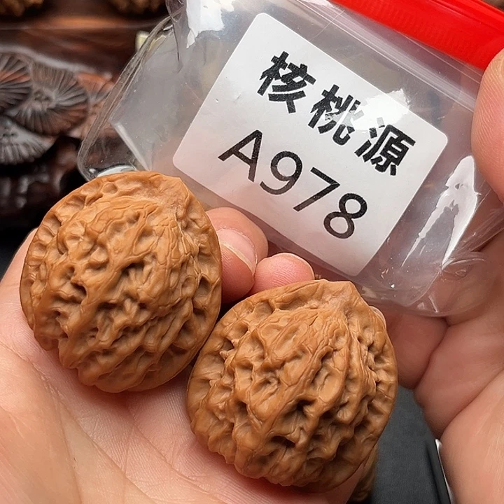 文玩核桃吊坠佛肚39+