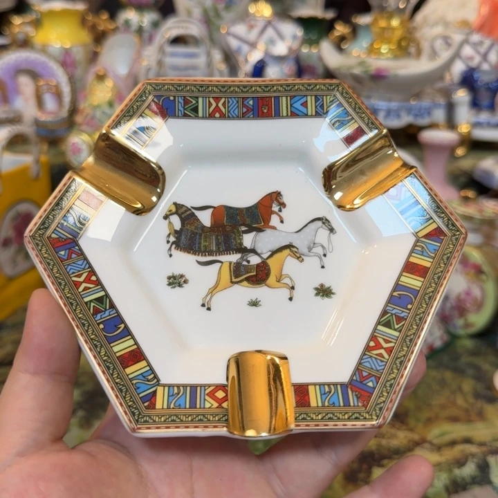 碟鹿与海陶瓷家居有限公司