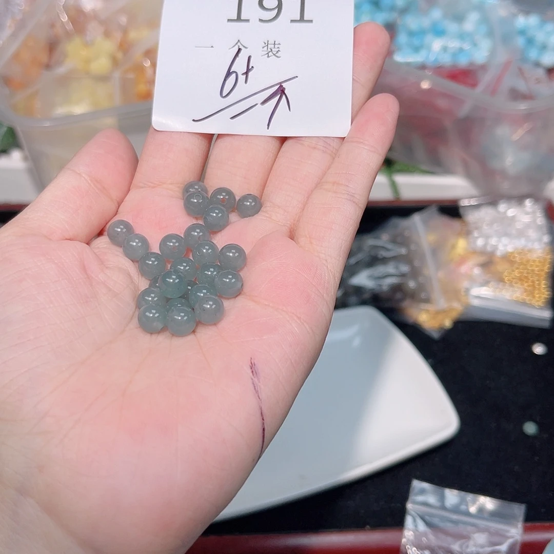 未镶嵌珠宝半成品水晶191 。