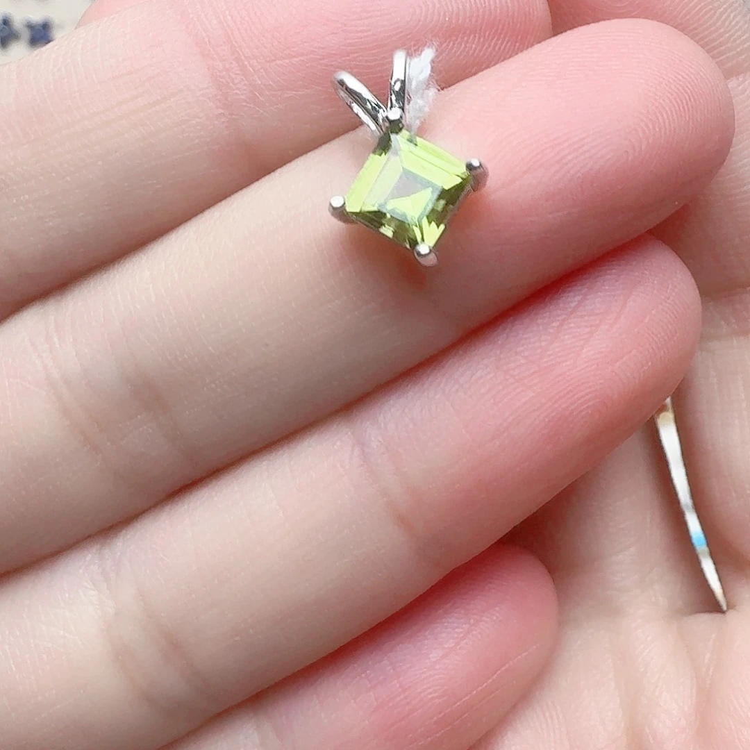 橄榄石吊坠(不含链)银S925镶嵌吊坠781