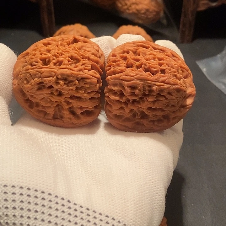 A***山把件文玩核桃南疆石