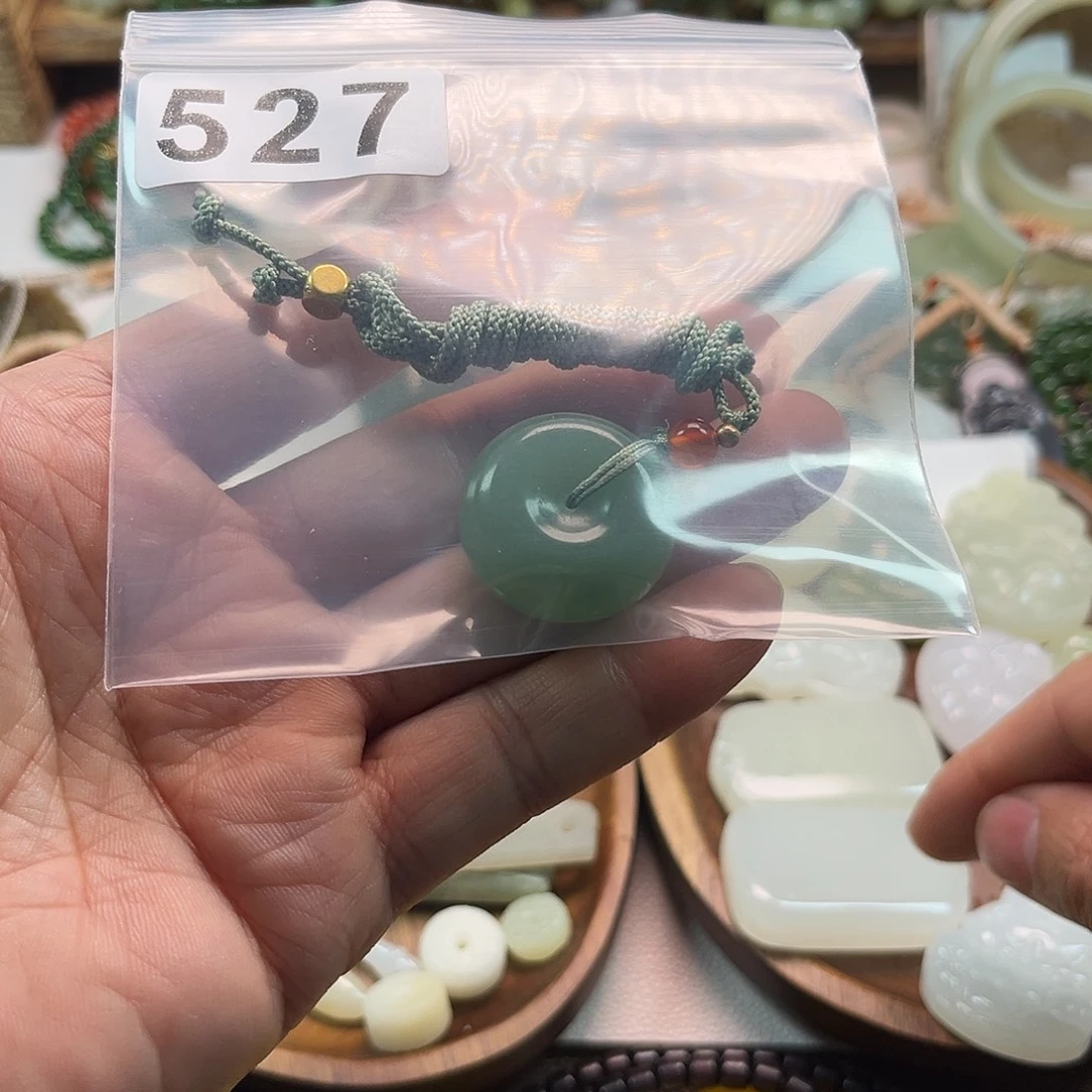 在***方玉个人收藏饰品孤品