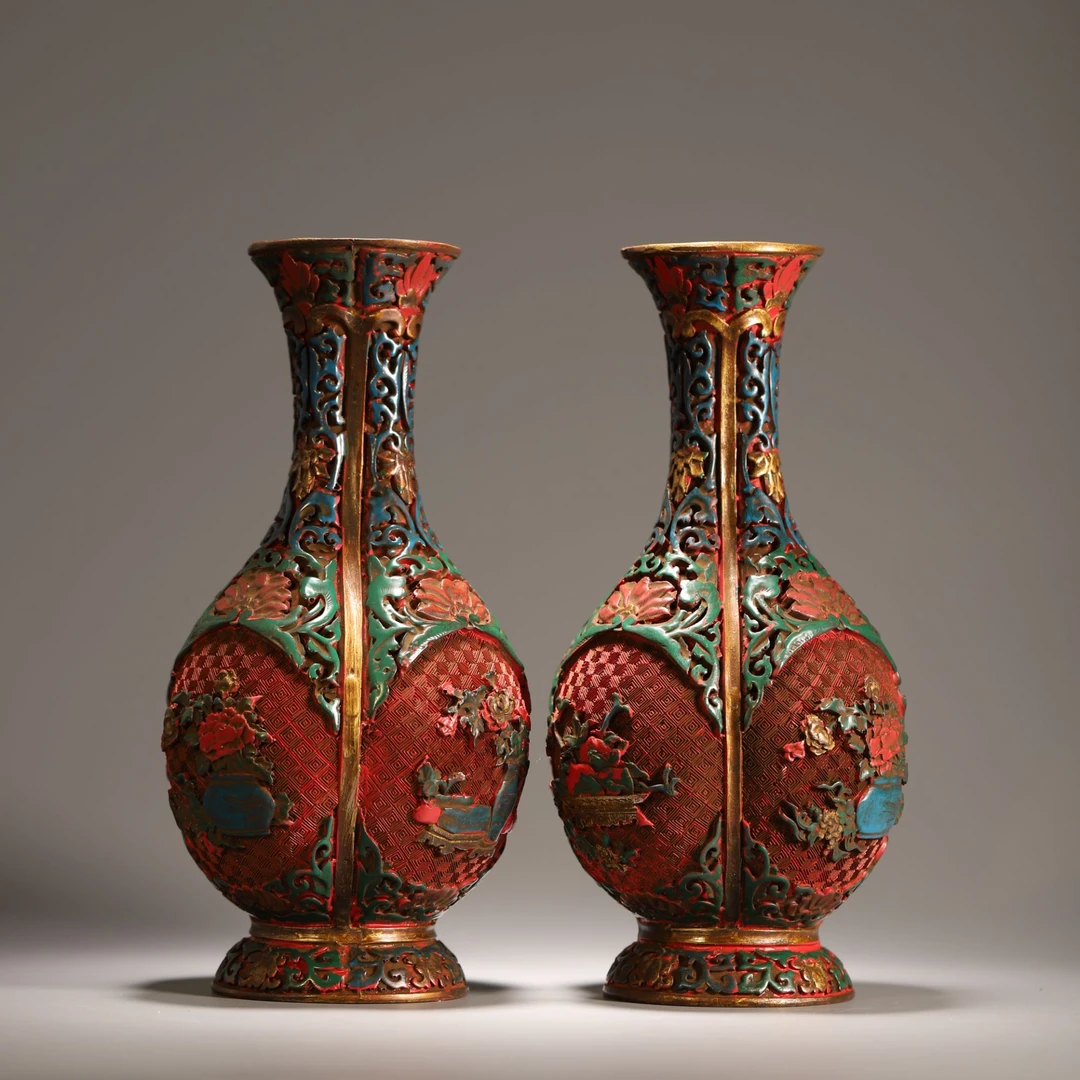 HY08 清代 剔刻花卉博古纹摆件一对