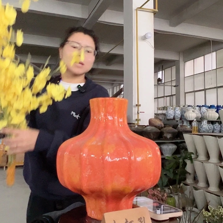 景德镇陶瓷花瓶工厂