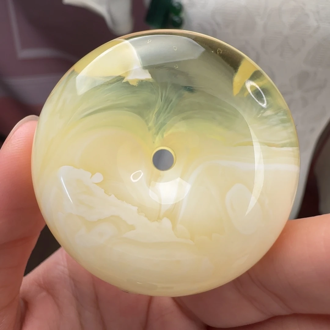未镶嵌琥珀裸石荧光拉丝扣子